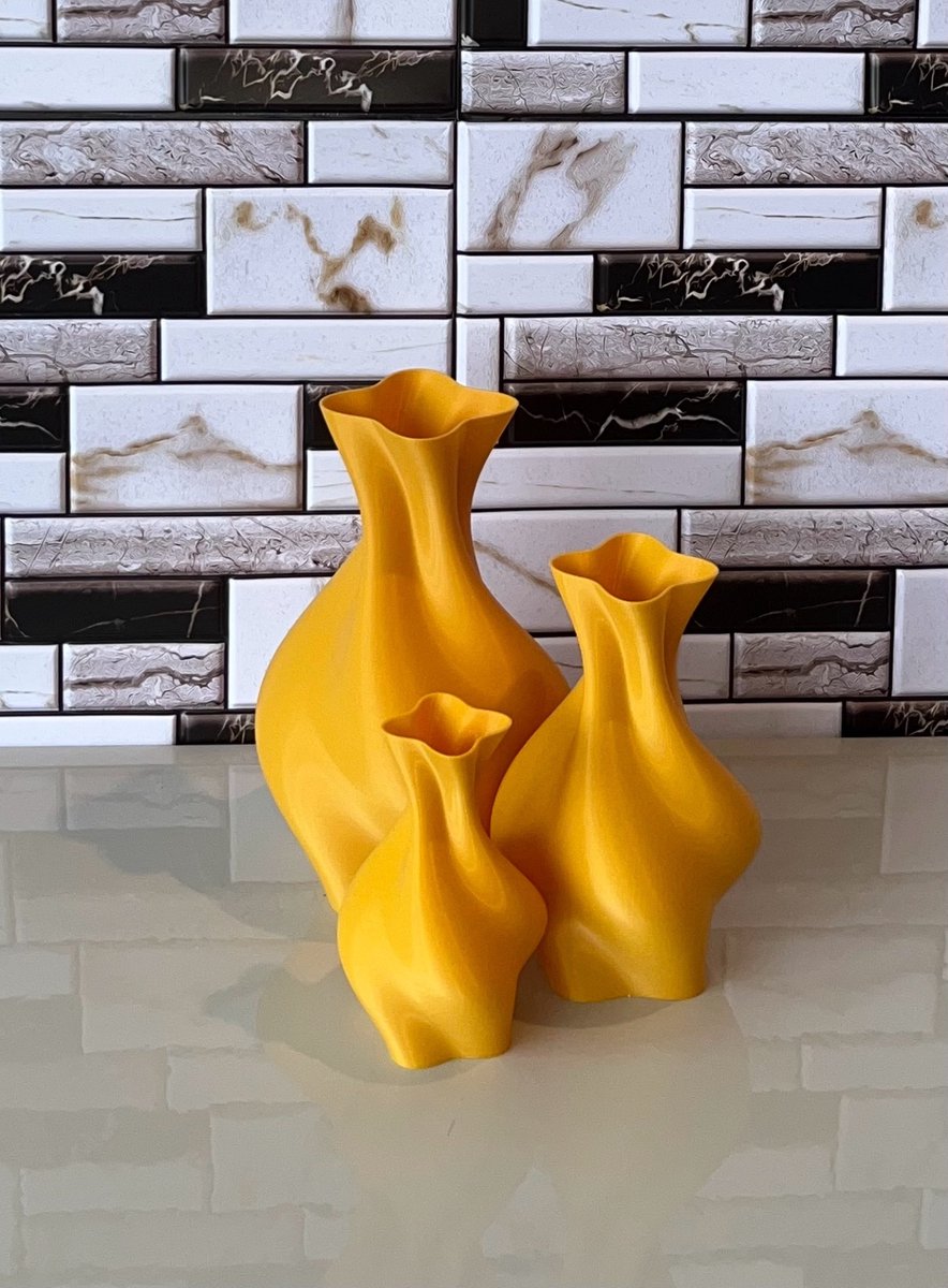Studio Vaseo Quatro Flowa Goud – Set van 3 Luxe Vazen – 3D Geprint – Duurzaam Ontwerp
