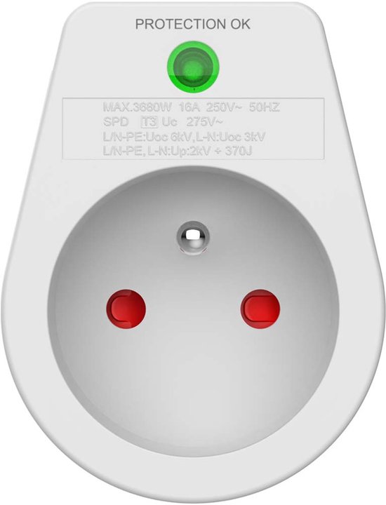 Witte stekkerdoos met 'PROTECTION OK' en groene LED. Max.3680W 16A 250V~ 50HZ.