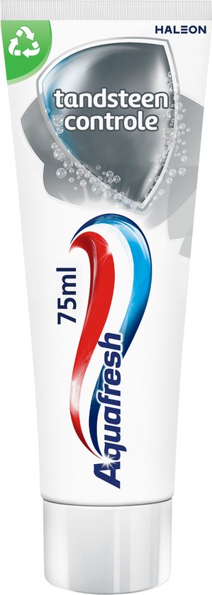 Tube Aquafresh Tandsteen Controle tandpasta, 75ml, met blauwe, rode en witte strepen.