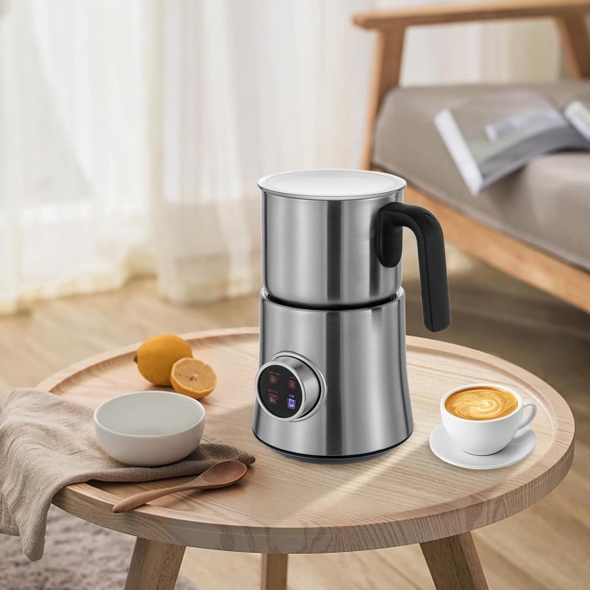 LotaHome - Melkopschuimer met Inductietechniek - Met Digitaal Display - 4-in-1 Elektrische Melkopschuimer - Automatische Melkopschuimer - Cappuccino, Latte, Melk, Chocolademelk - Vaatwasserbestendig - Opschuimen en Verwarmen - 900 ml - RVS - Zilver — cadeau in Kookcadeaus - foto 6