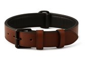 Brute Strength - Luxe leren halsband hond - Bruin met zwarte stiksels - L - (46 - 53 cm) x 3,5cm - honden halsband - hondenhalsband - halsband hond leer - leren honden halsband - stoere honden halsband - leren hondenhalsband - leren halsband hond