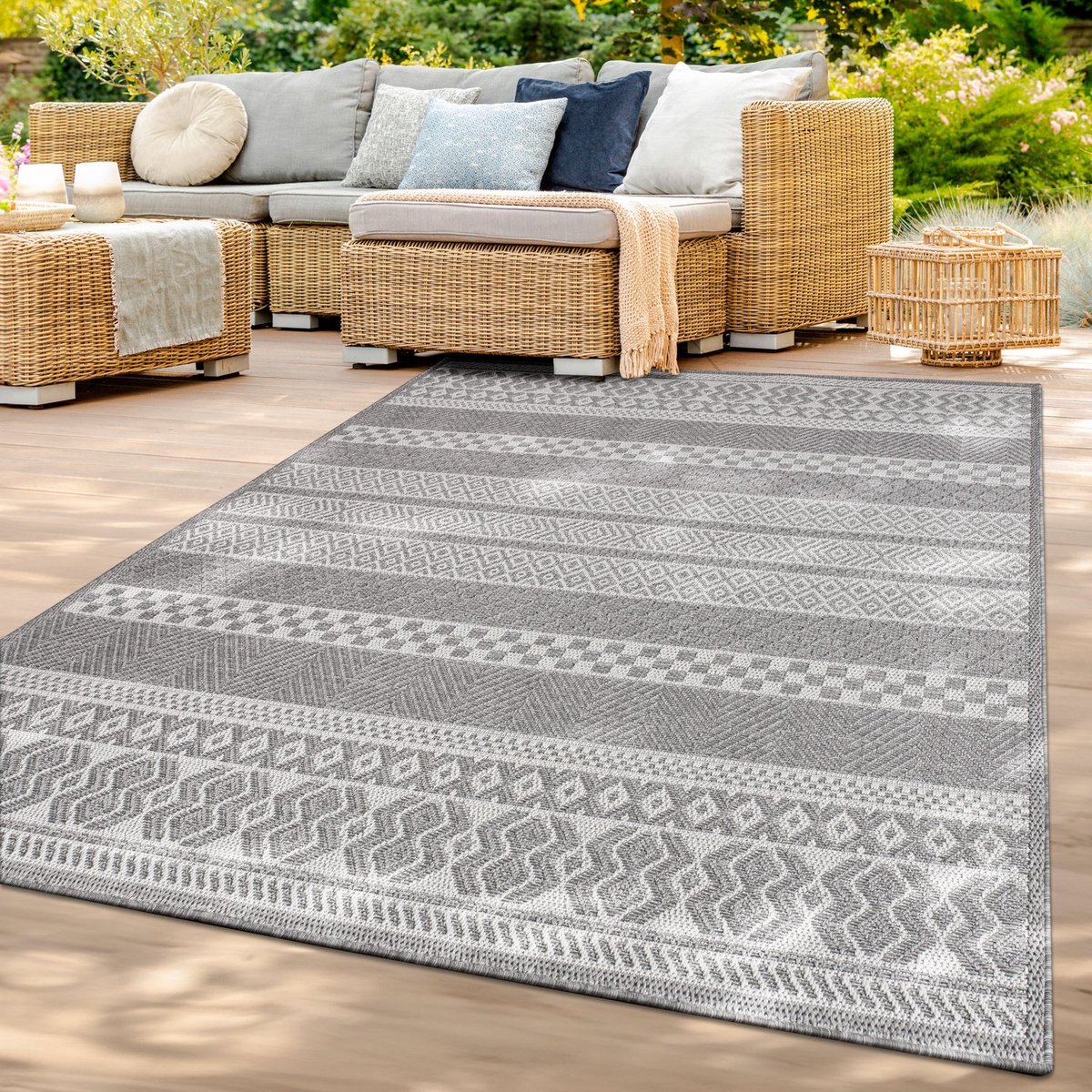 Hanse Home Eru Vloerkleed voor binnen en buiten, weerbestendig, modern zigzagpatroon, waterdicht, robuust buitentapijt, plat weefsel voor tuin, balkon, terras, woonkamer, beigrijs, 155 x 235 cm