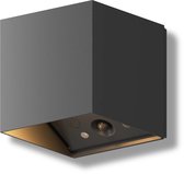 Calex Volterra Oplaadbare Wandlamp Kubus - Oplaadbaar - Up & Down Tuinverlichting - Modern - Warm Wit Licht - Voor Binnen en Buiten - Waterdicht - Eenvoudige Installatie - Akku en Draadloos - USB-C - Bewegingssensor - Zwart
