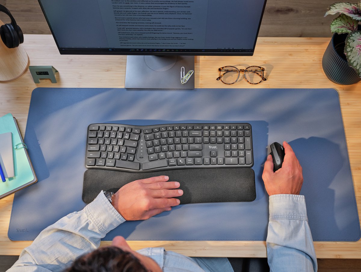 Trust Keyra - Ergonomisch Draadloos Toetsenbord - Split Lay-out - Stille Toetsen - Full-size Numpad - Qwerty US - Zwart thumbnail 7