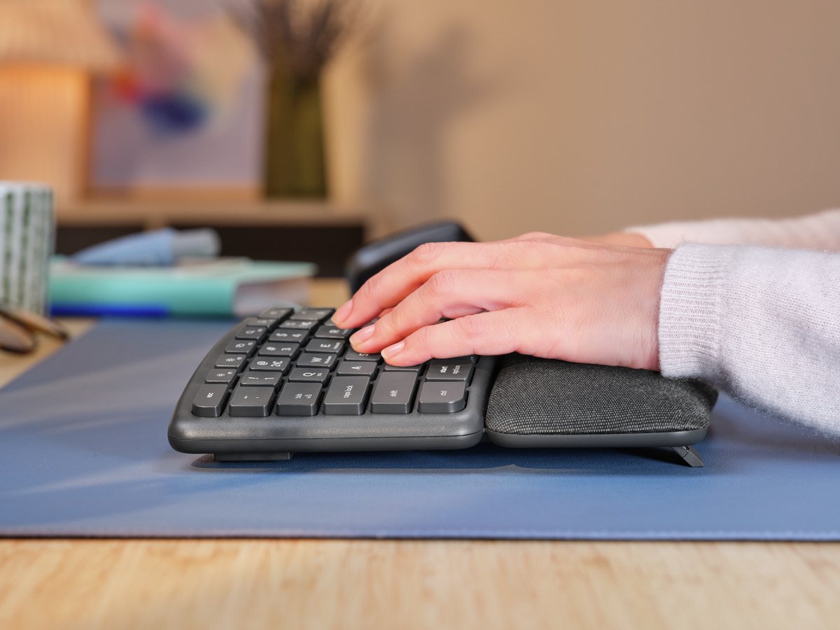 Trust Keyra - Ergonomisch Draadloos Toetsenbord - Split Lay-out - Stille Toetsen - Full-size Numpad - Qwerty US - Zwart thumbnail 8