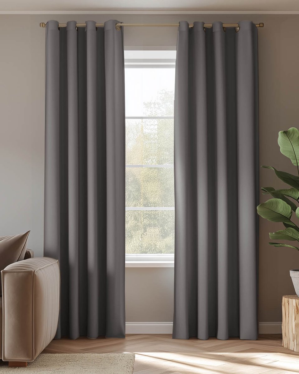 ROOM99 Aura Gordijn met zilveren ringen, 140 x 260 cm breed x hoogte, verduisterend, schuifgordijnen, decoratief, modern gordijn, woonkamer, slaapkamer, lichtbeige, 1 stuk
