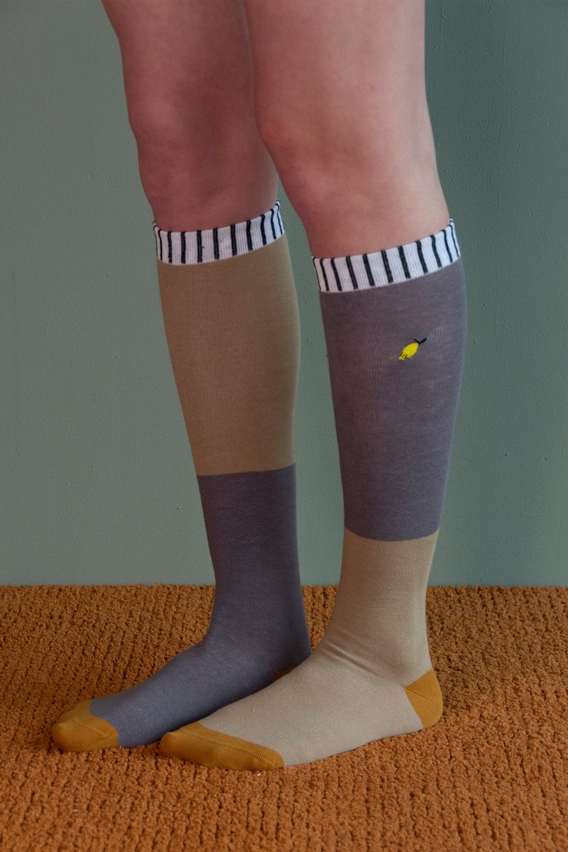 Sticky Lemon - kniekousen - duo toon - houtachtig groen + duif blauw