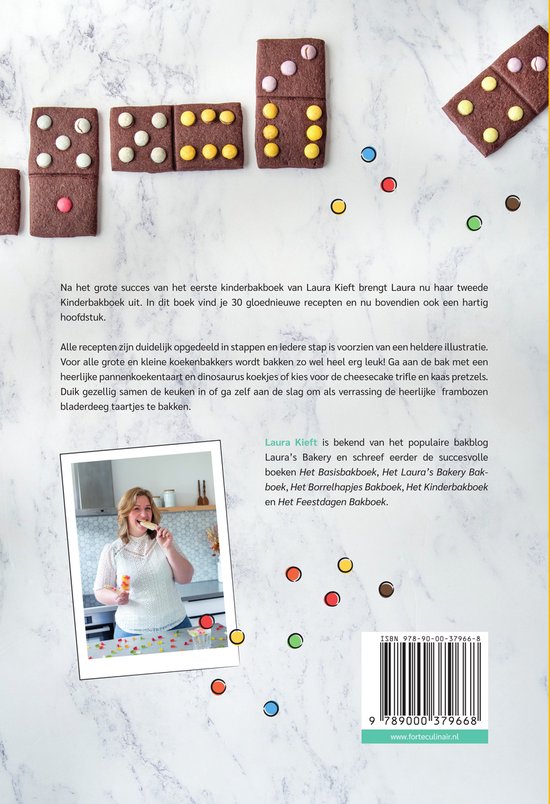 Achterkant van Het Laura's Bakery Kinderbakboek 2 met een foto van Laura Kieft, recepten en decoratieve dominos.