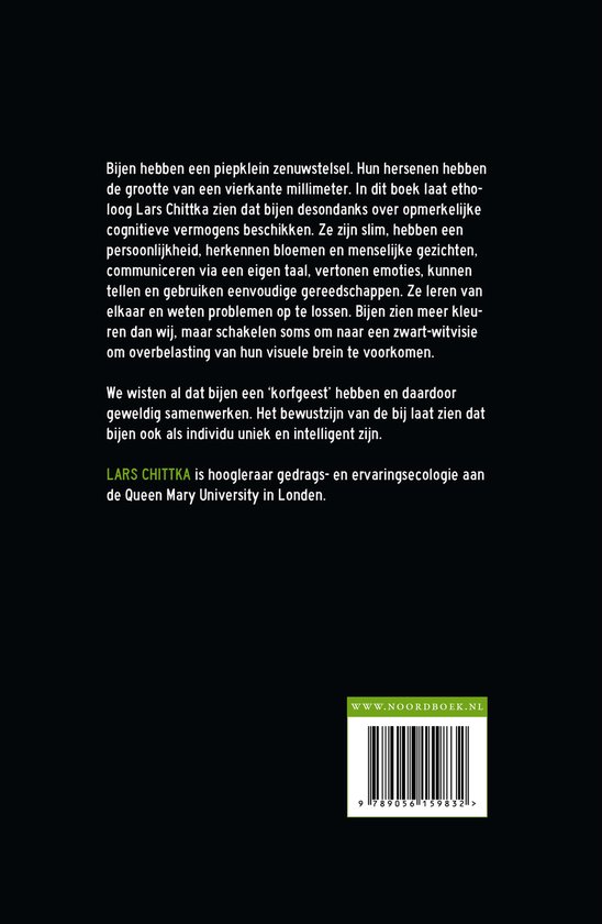 Achterkant van het boek 'Het bewustzijn van de bij' met tekst over bijen en een barcode.