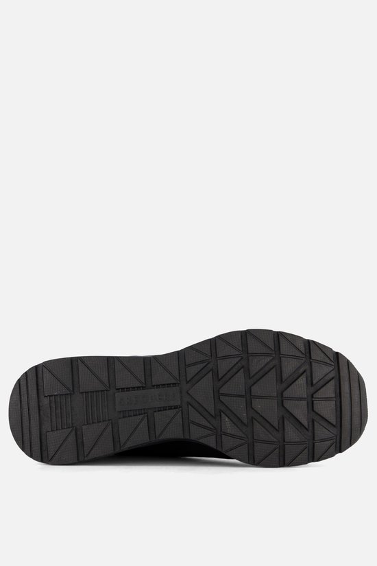 Zool van een zwarte Skechers sneaker met geometrisch profiel.