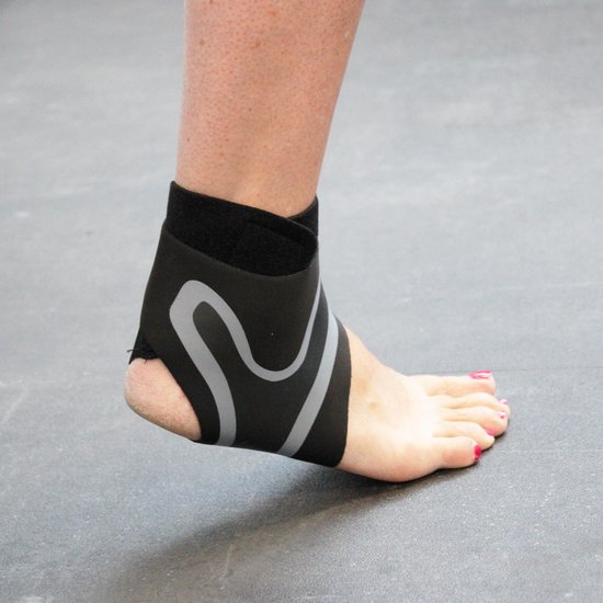 All4fysio Enkelbrace | Enkelbandage | Voet brace | Enkelsteun | Sport Enkel Brace | Makkelijk verstelbaar - Universeel in Zwart