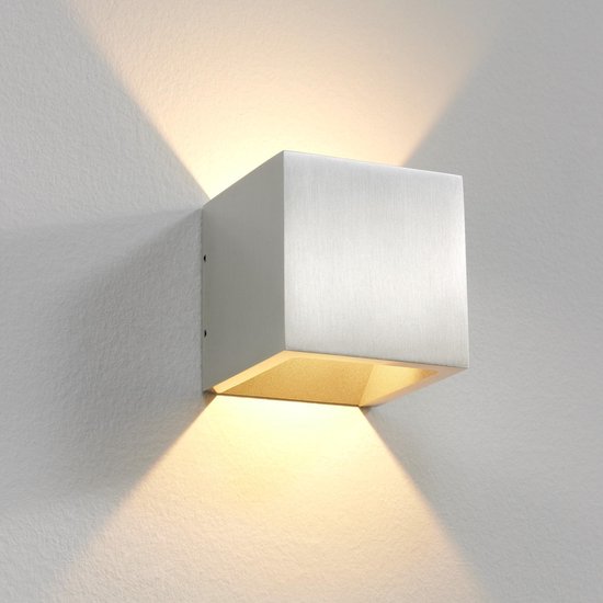Overeenstemming Gedwongen Danser Wandlamp Cube Aluminium - 10x10x10cm - LED 6W 2700K 696lm - IP54 - Dimbaar  > wandlamp... | bol.com