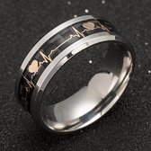 Hartslag Ring - ECG - Zilver Kleurig met Carbon Inleg - Ringen Mannen - Ringen Dames - Ring Heren - Ringen Vrouwen - Ring Mannen - Sinterklaas Cadeautjes