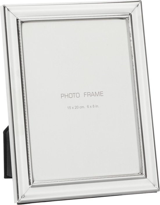Zilveren fotolijstjes/ fotoframe 19 x 24 cm - Fotolijstjes/fotoframes - Geschikt voor fotoformaat 15 x 20 cm - Op standaard