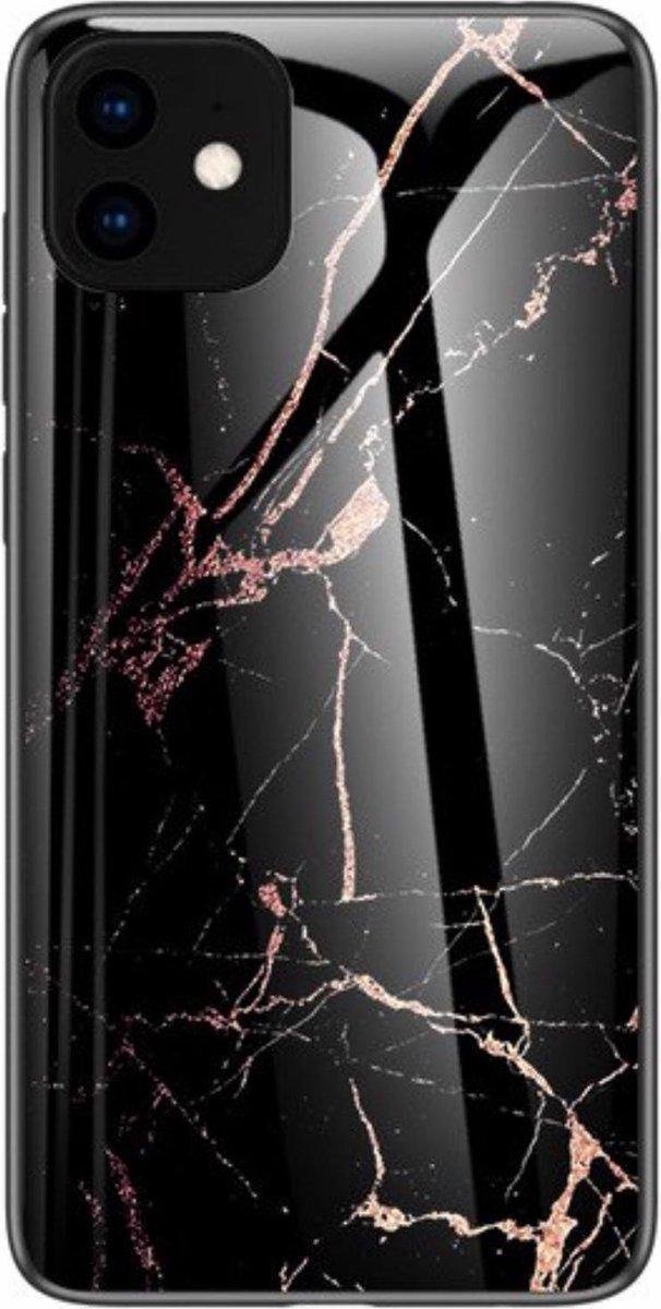 Geschikt voor Apple iPhone 11 Backcover - Zwart / Goud - Marmer - Gehard Glas