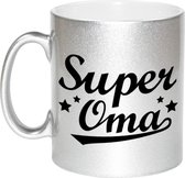 Super oma tekst cadeau mok / beker - 330 ml - zilverkleurig - kado koffiemok / theebeker