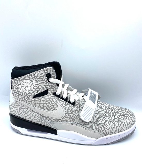 41 bis 44.5 ⚫️🔴 | Jordan 1 CMFT Bred - CollectivesoulShops - nike lunar  skyelux size 14 women pants