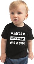 Hoera jullie worden opa en oma cadeau t-shirt zwart baby jongen/meisje 74 (5-9 maanden)