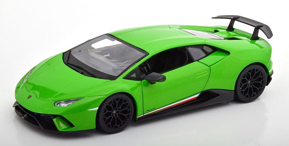| Lamborghini Huracan Performante 2017 Groen Modelauto Lamborghini Huracan Performante matzwart 1:43