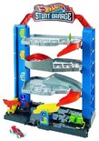 Hot Wheels Stunt Garage speelgoed met vier verdiepingen en hellingen, zonder auto's.