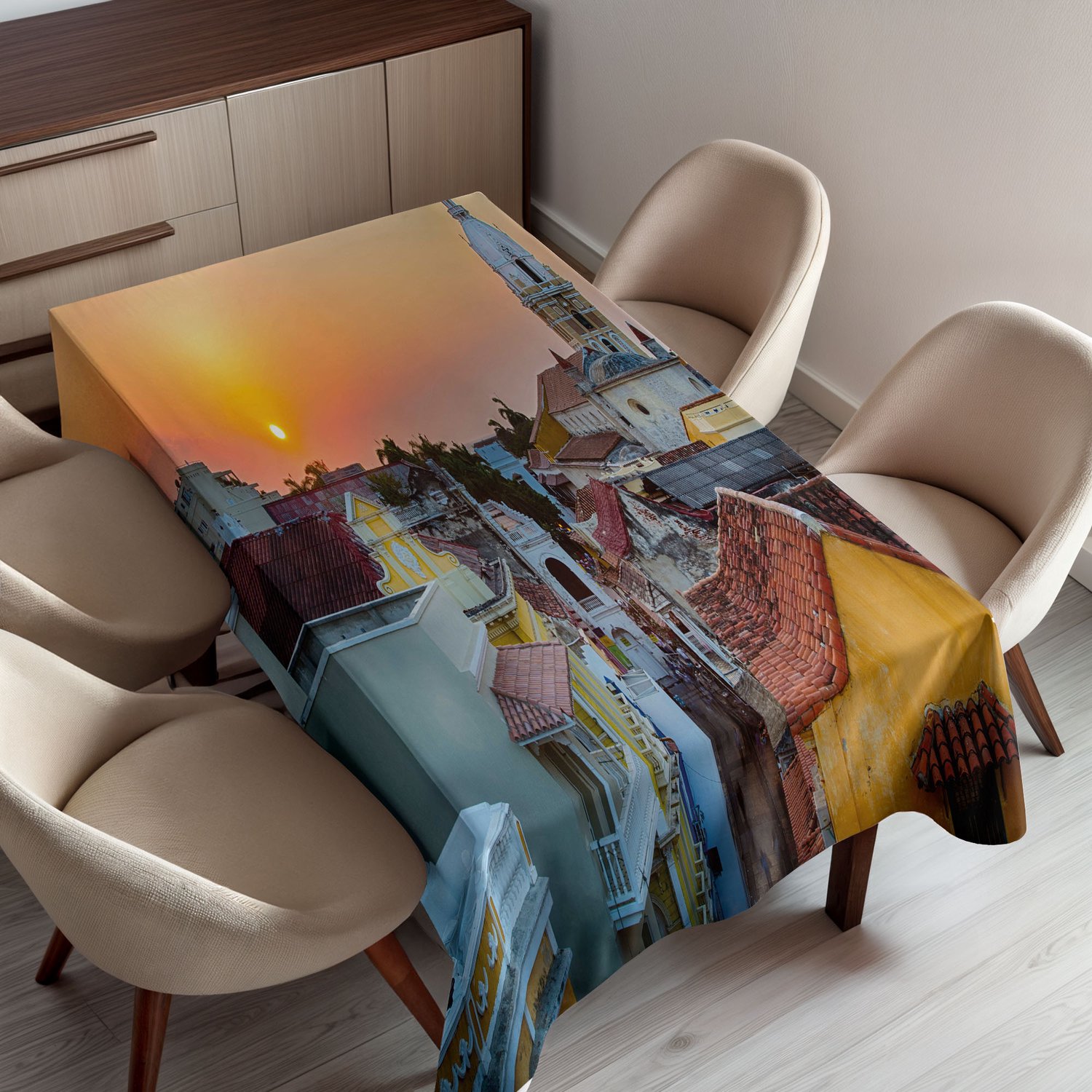 ABAKUHAUS Zonsondergang Tafelkleed, Uitzicht over de Daken van de Oude Stad aan de Colombiaanse Kust, Rechthoekig Tafelkleed voor Eetkamer Keukendecoratie, 150 x 220 cm, Oranje