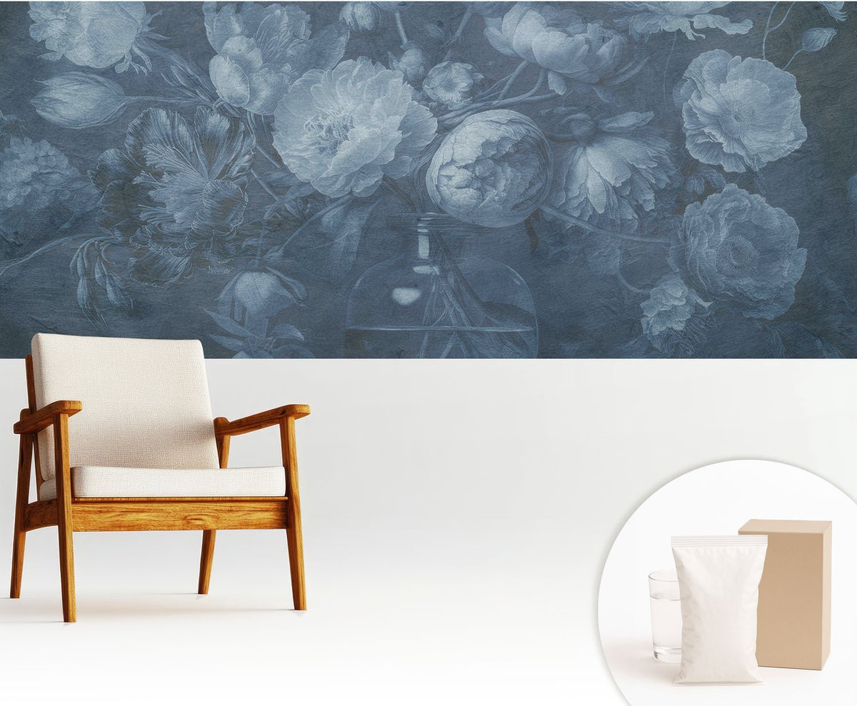 Wallfluent Fotobehang - Blauw Vliesbehang - 250x104 cm - Bloemarrangement Muurschildering - Slaapkamer behang Bloemen En Planten - Fotobehang Vlies - Slaapkamer behang
