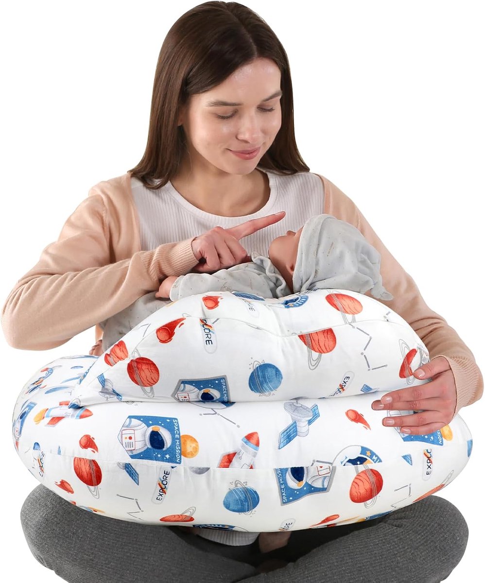Voedingskussen voor baby's die borstvoeding geven, multifunctioneel borstvoedingskussen met verstelbare heupriem en veiligheidshek, 100% katoenen afneembare kussensloop, ruimtepatroon