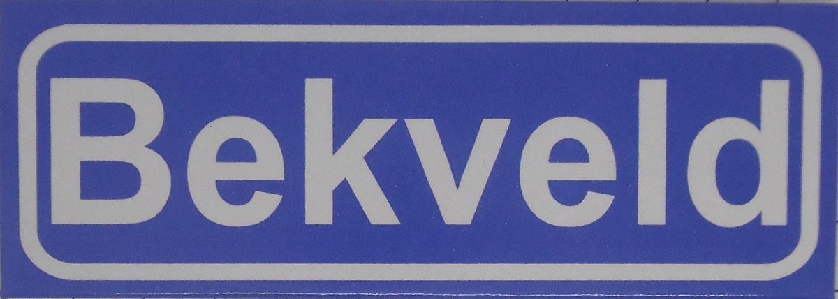 Souv© - koelkast magneet - plaatsnaam bord - kombord - souvenir - koelkastmagneetje - relatiegeschenk Bekveld