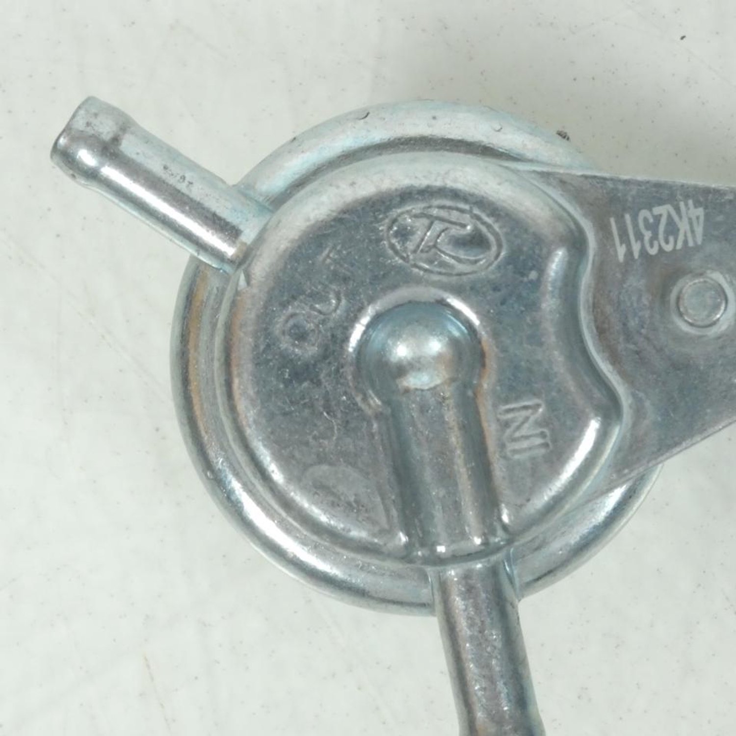 Benzinekraan voor motor Kymco 50 KPW 16950-LKL5-E30 4K2311 Nieuw