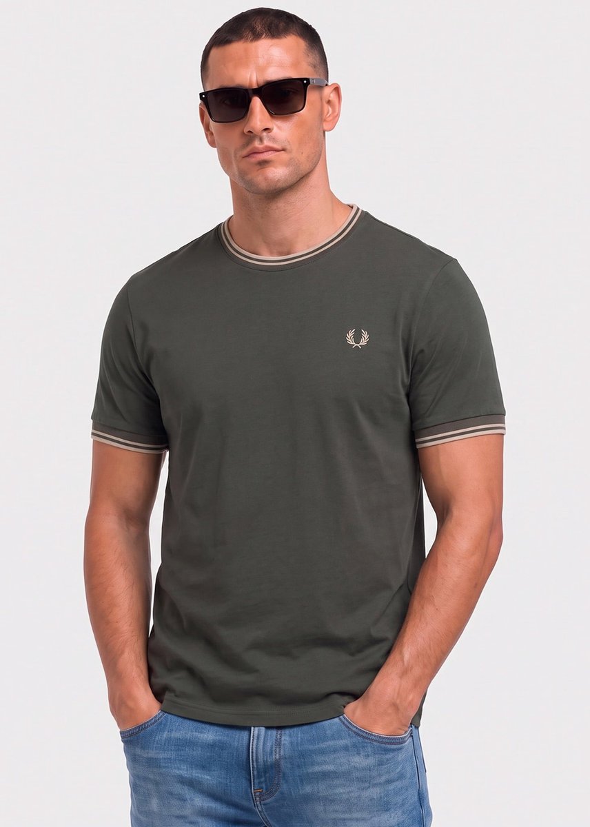 Fred Perry Twin tipped t-shirt field oatmeal Groen
