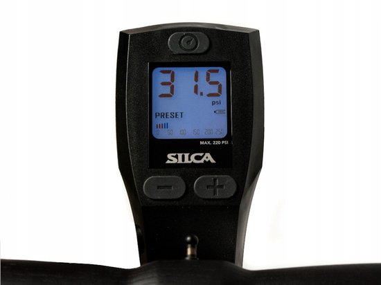 Close-up van de digitale drukmeter van een Silca pomp, met 31.5 PSI ingesteld.