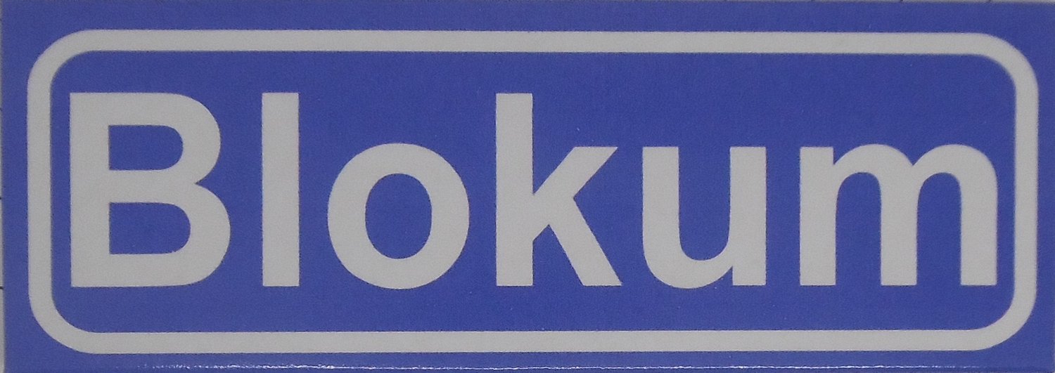 Souv© - koelkast magneet - plaatsnaam bord - kombord - souvenir - koelkastmagneetje - relatiegeschenk Blokum