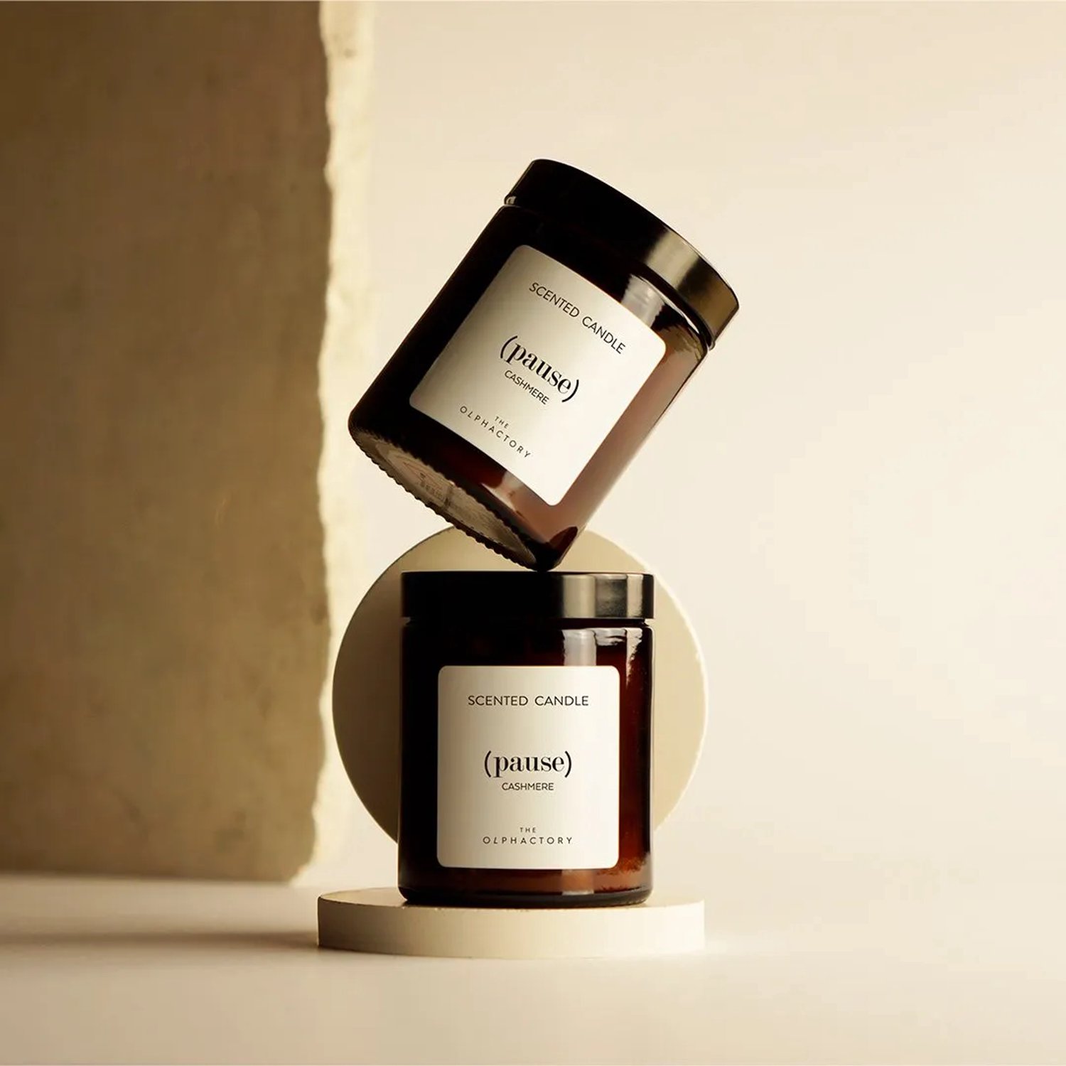 The Olphactory Luxe Geurkaars #pause - cashmere (doet denken aan knisperend schoon wasgoed)