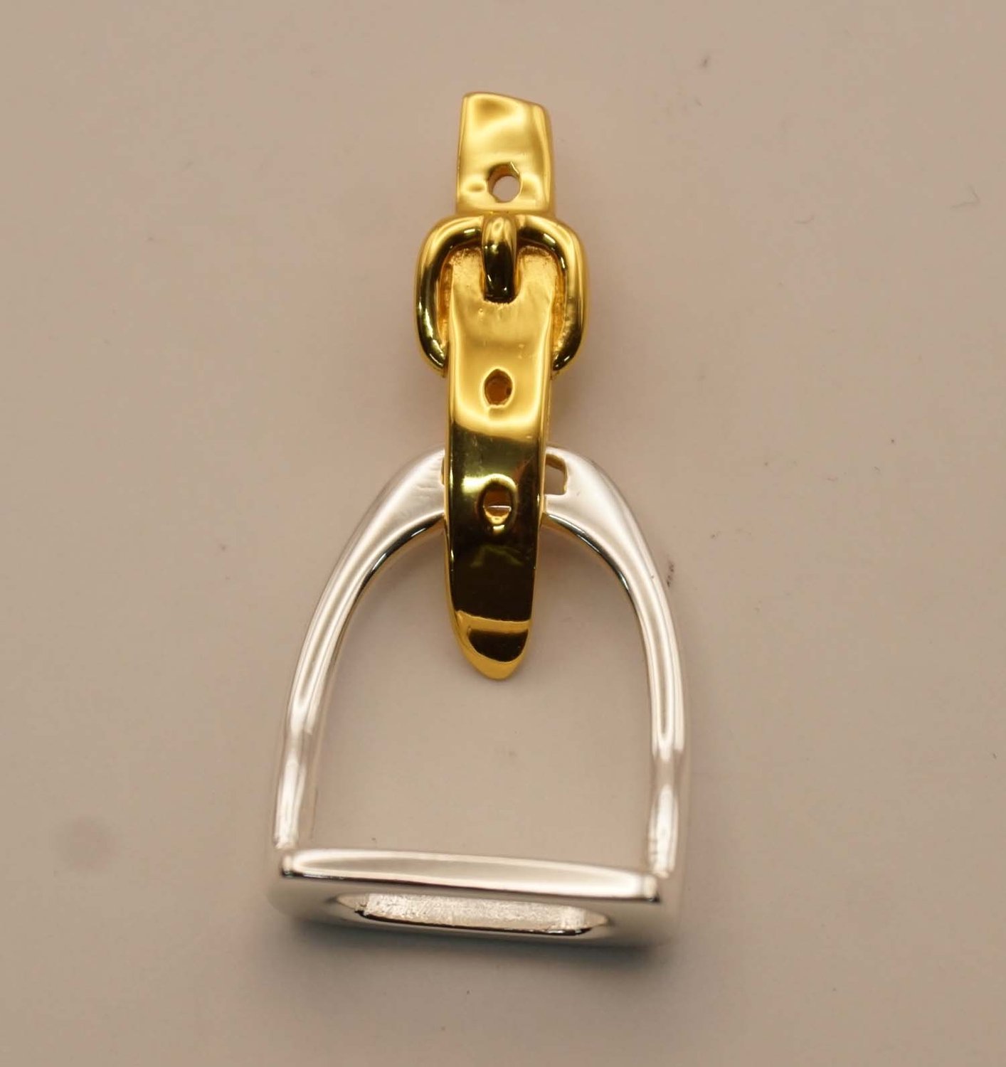 Sterling zilveren + 18 K goud hanger stijgbeugels - Stijgbeugelhanger van 925 sterling zilver, verguld met 1 micron 18-karaats geelgoud - paardenliefhebbers hanger - hangertje accessoires voor paardrijden