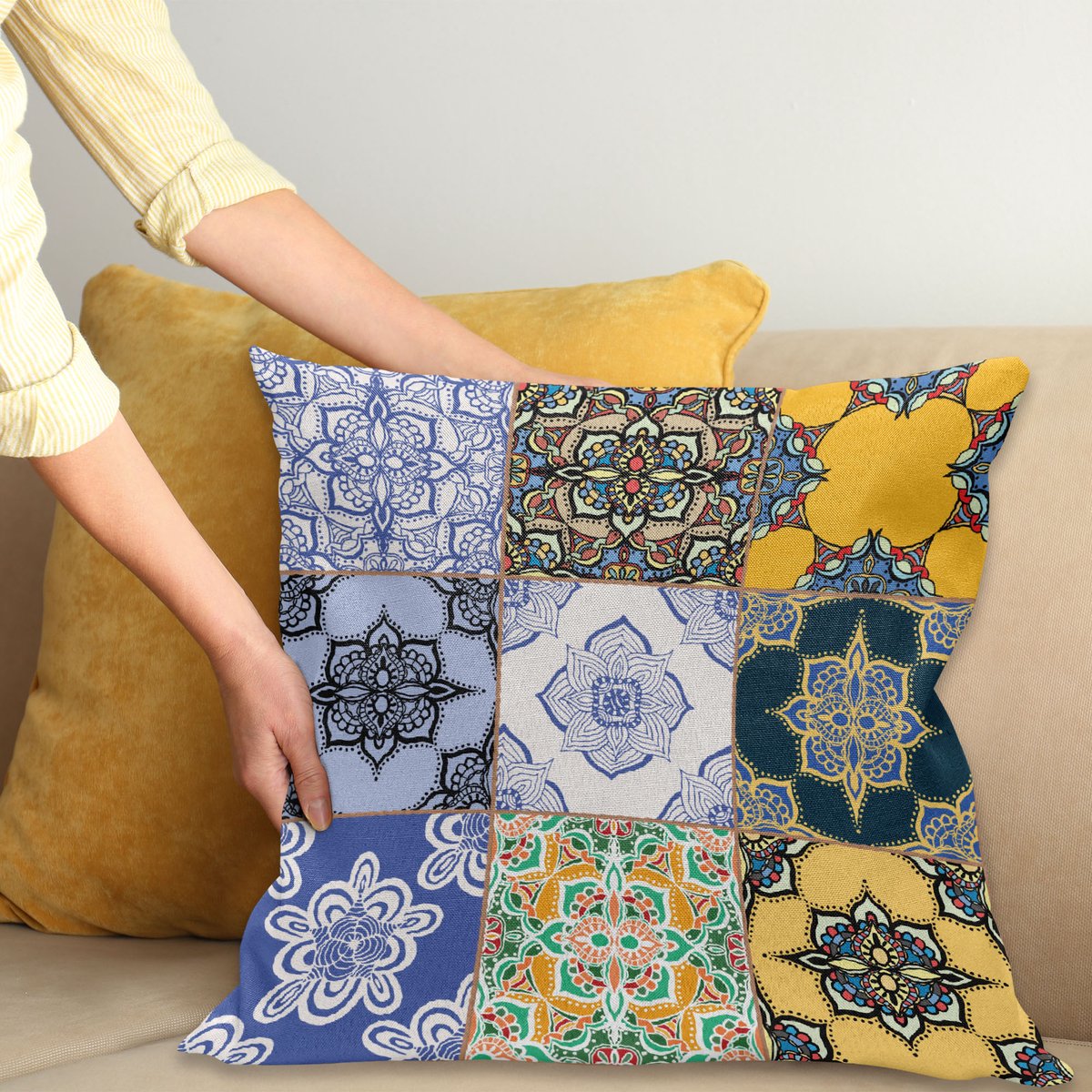 ABAKUHAUS Modern Sierkussenhoes Set van 4, Minimalistisch Quatrefoil Nested Vierkanten Strepen Oosters Cirkel Net Kunst Patroon, Modern Accent Dubbel-Dubbelzijdig Digital Print, 24", Amber en Wit