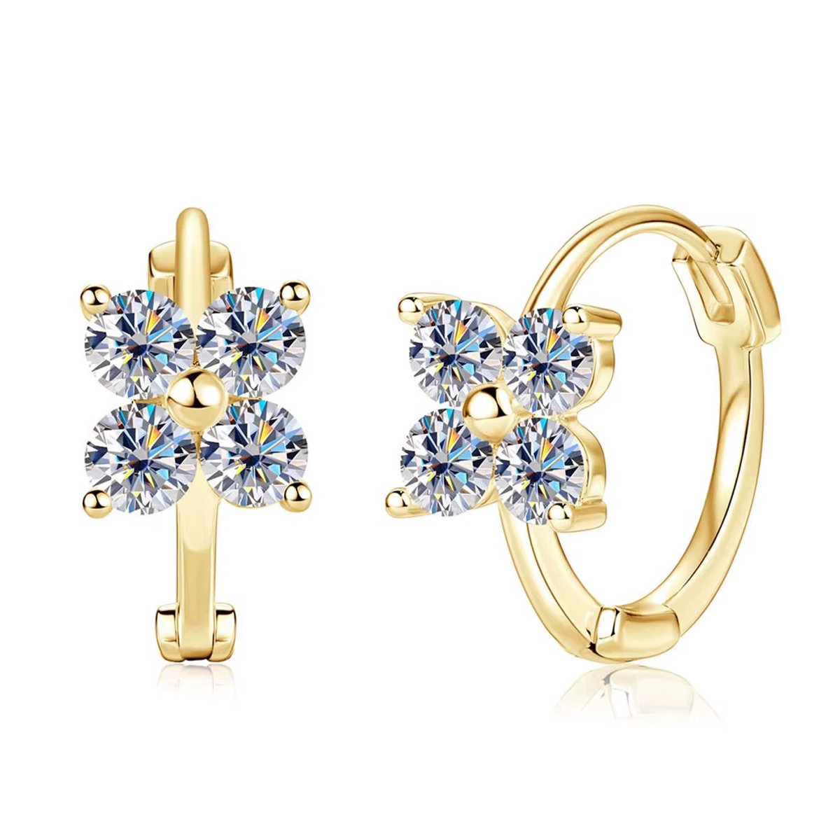 Selevie Goudkleurige Klaver Oorbellen - Moissanite - 3 mm - Gold Plated - Huggie Oorringen