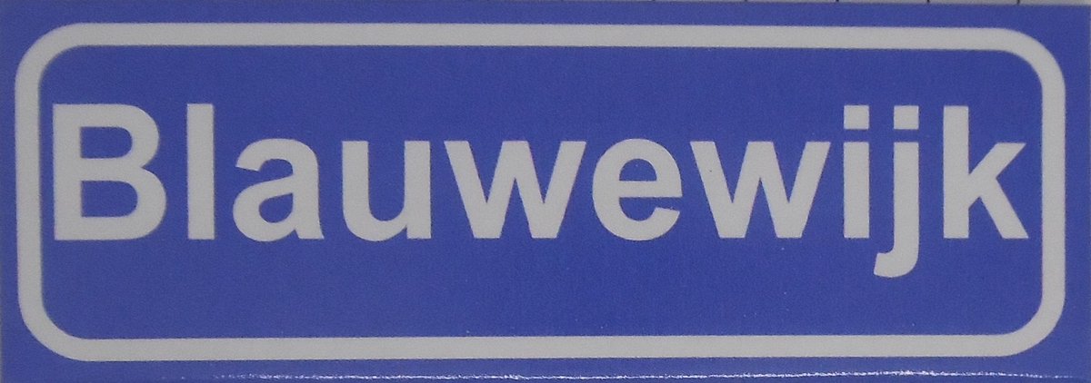 Souv© - koelkast magneet - plaatsnaam bord - kombord - souvenir - koelkastmagneetje - relatiegeschenk Blauwewijk