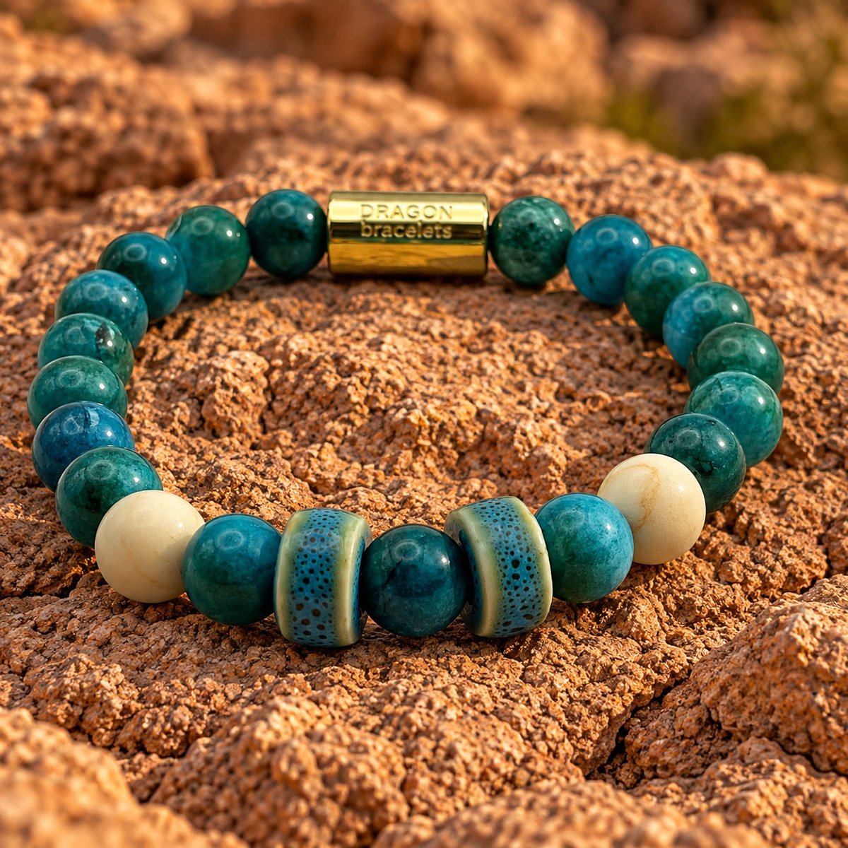 Dragon Bracelets® - Terra Lagoon - Natuurstenen Armband - Apatiet - Geglazuurd Keramiek - Groen - Blauw - Beige - Goud