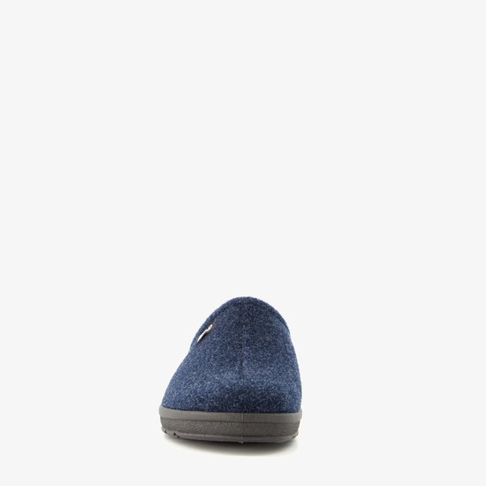 Donkerblauwe pantoffel van Blenzo, gezien vanaf de voorkant.
