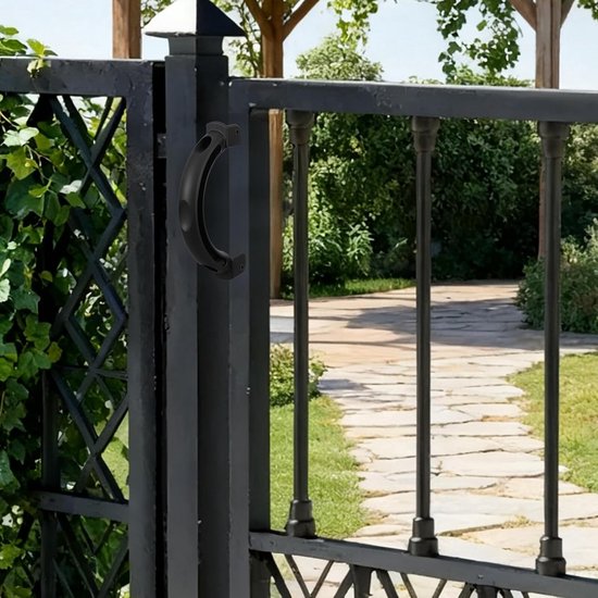 2 Stuks Zwarte Nylon Deurgrepen met Zijmontage Stevige Poorttrekkers voor Houten PVC Metalen Garagedeuren Eenvoudige Installatie met Montageaccessoires — afbeelding 5