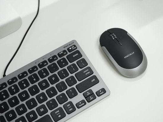 Macally UCASLIMKEYCSG Compact bedraad USB-C en USB-A toetsenbord voor Apple Mac en iPad - Zwarte toetsen - U.S. Engels (QWERTY) layout — cadeau in Elektronica - foto 3
