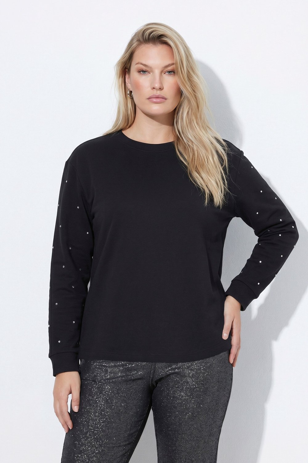 Ulla Popken - Dames - Sweatshirt siersteentjes oversized ronde hals lange mouwen - Zwart - Maat 46+