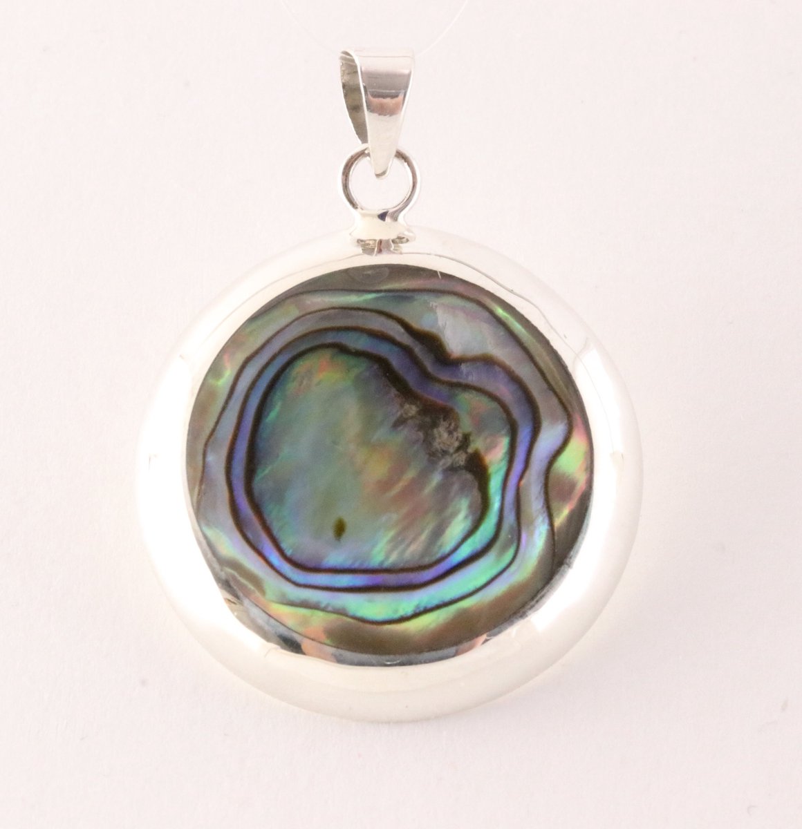 Ronde hoogglans zilveren hanger met abalone schelp