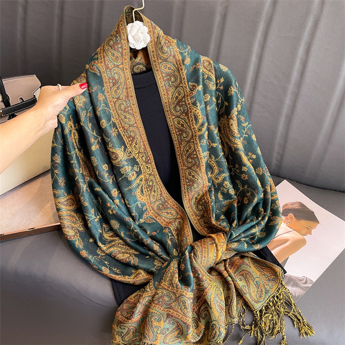 Dames Sjaal Voor Herfst/winter 70 x 180 cm - Jacquard Sjaal Met Franjes En Paisleypatroon - Elegante En Zachte Damessjaal - Lange Imitatie Kasjmier Damessjaal - Groen