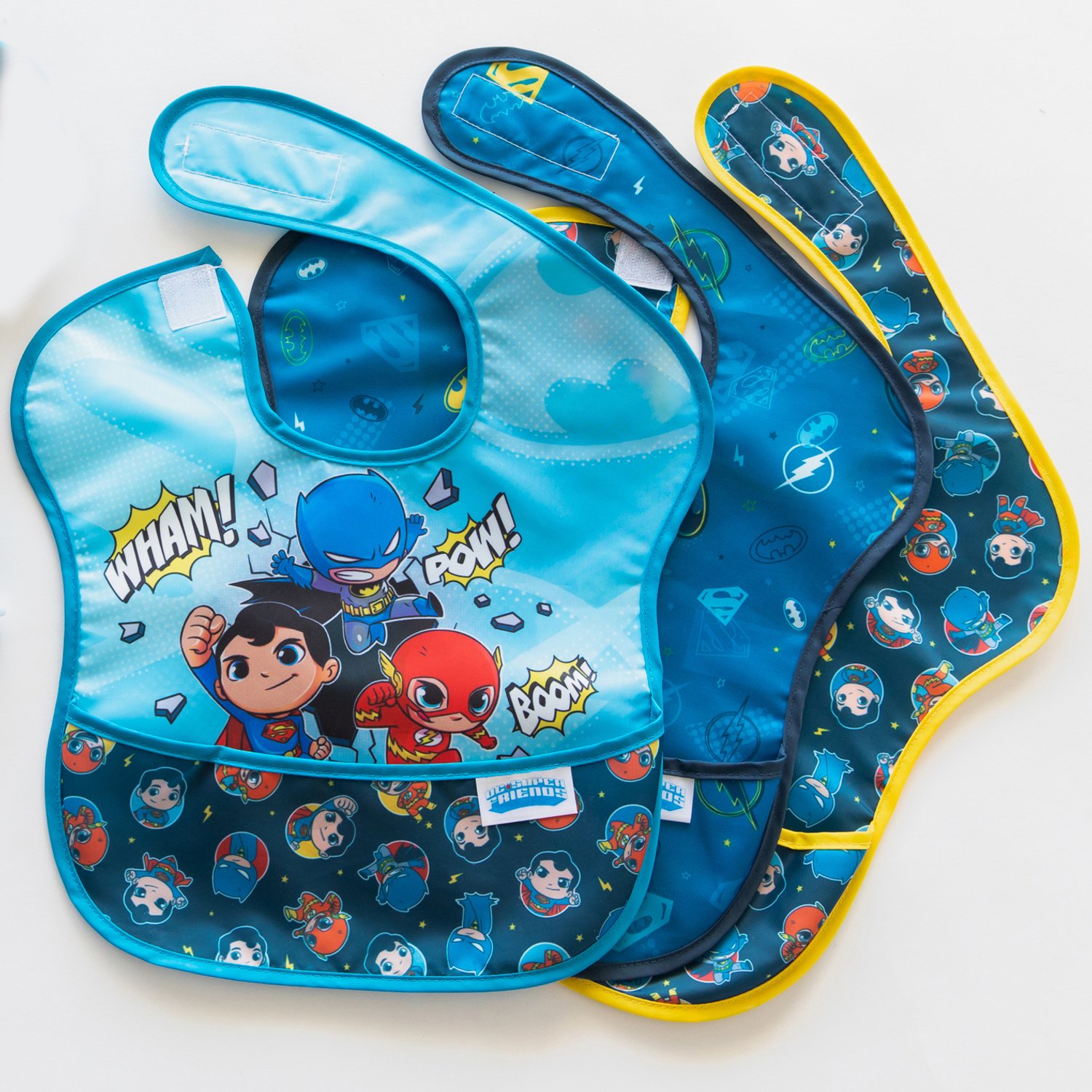 Bumkins SuperBib Waterdichte Baby Slab (3 stuks) - DC ComicsSuper Friends Breakthrough - 6-24 Maanden - Groot Opvangbakje tegen Knoeien - Verstelbare Klittenbandsluiting - 100% Polyester met TPU-Coating - Vlek- en Geurbestendig - Machinewasbaar