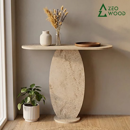 Consoletafel van travertin in een modern interieur, gestyled met vazen en een houten schaal. Logo Zeo Wood aanwezig.