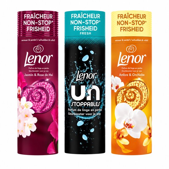 Drie flessen Lenor geurbooster (Jasmin & Rose, Fresh, Ambre & Orchidée) in een strakke compositie.