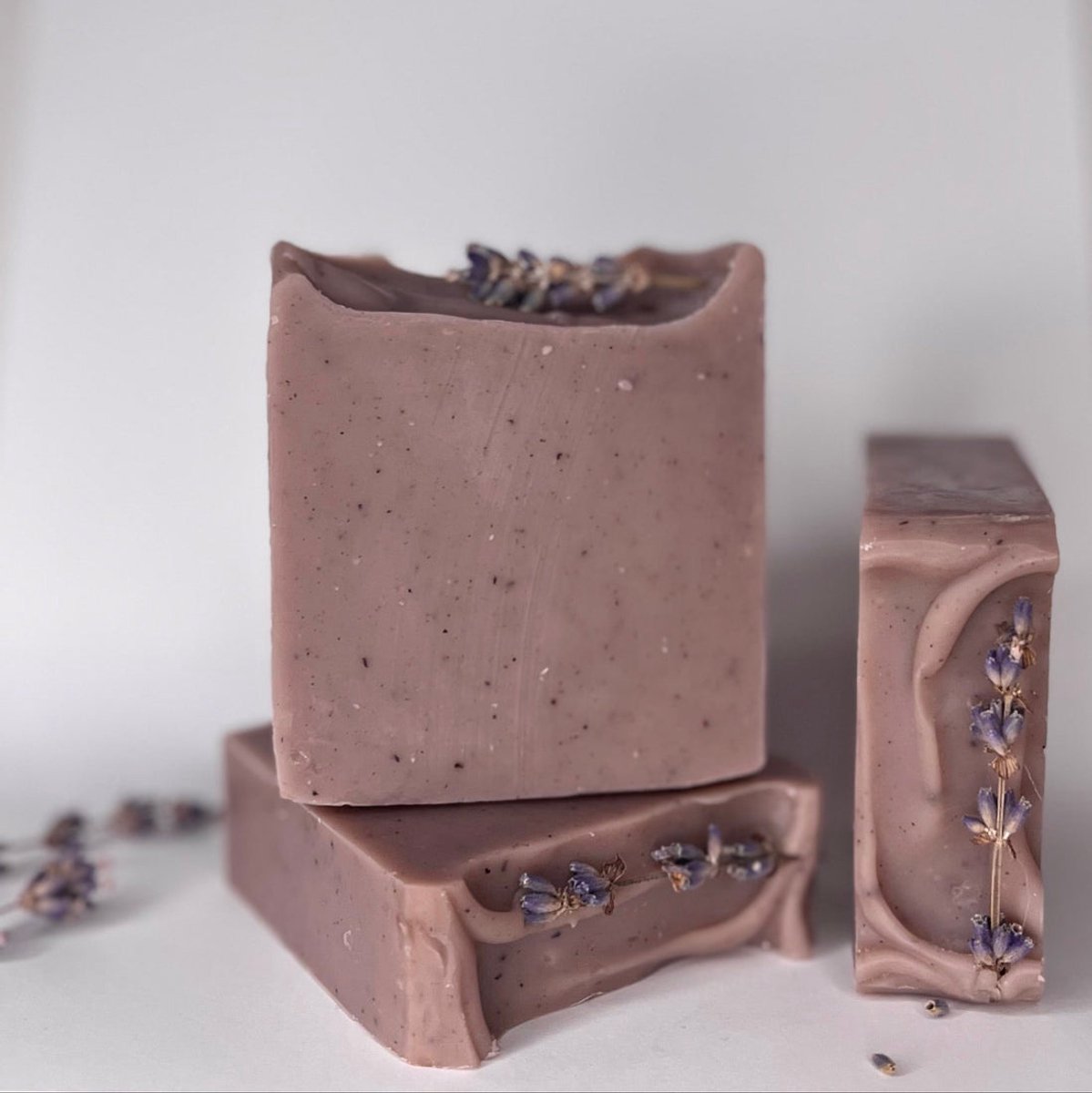 Sunny Soaps Lovely Lavender – Lavendel Zeep – Rustgevende Geur – Voor Dagelijks Gebruik – Vegan