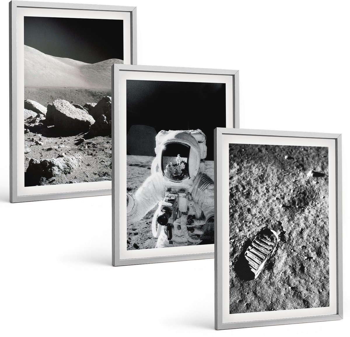 Coloray 3-Delige Schilderij Set - Maanfoto'S Met Astronaut En Voetafdruk - 40 x 60 cm - Wanddecoratie - Schilderijen Set - Kantoor - Muurdecoratie