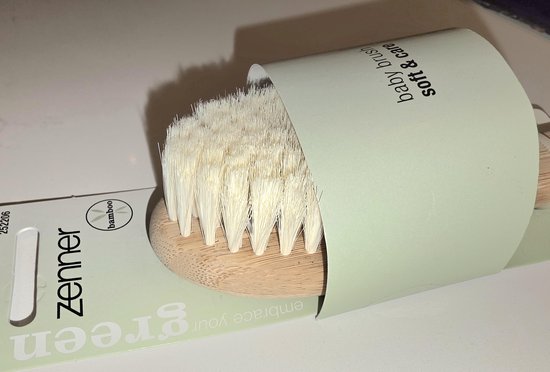 Zenner green baby brush - haarborstel soft & care - babyhaartjes — afbeelding 2